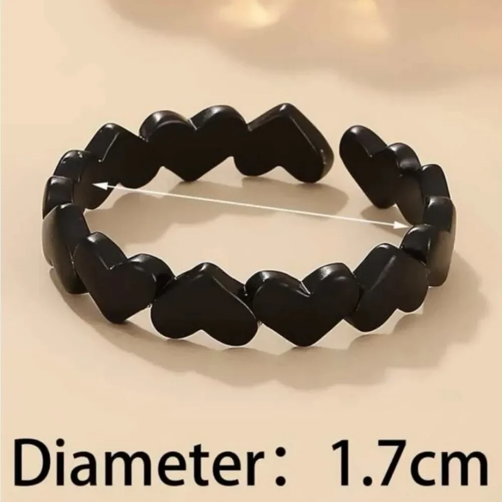 Black heart ring - Picture 2 of 2